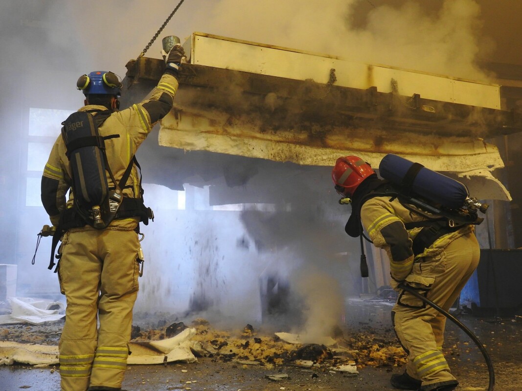 Tiden det tar før kriteriebrudd avgjør hvilken klassifisering bjelkelaget kan få (foto: RISE Fire Research) Tiden det tar før kriteriebrudd avgjør hvilken klassifisering bjelkelaget kan få (foto: RISE Fire Research)