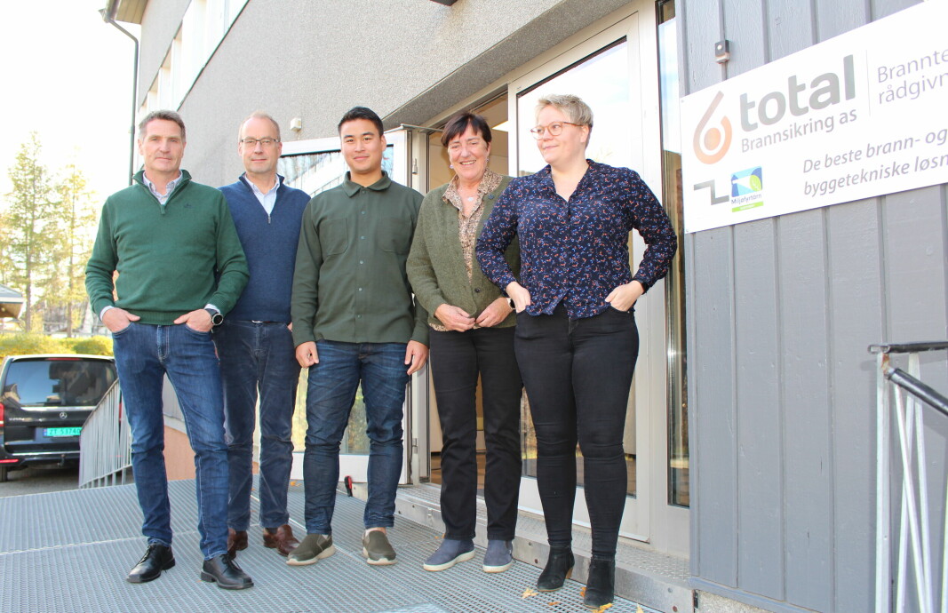 Fra venstre Bengt Slettli, Morten Ameln, David Tran, Målfrid Nøstbakken og Maiken Larsen. Fra venstre Bengt Slettli, Morten Ameln, David Tran, Målfrid Nøstbakken og Maiken Larsen.