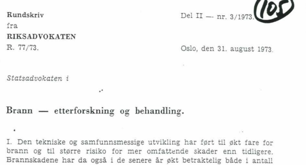 Når rundskrivet fra 1973 kommer opp på lerretet, tar ikke studentene akkurat «bølgen» i begeistring. Man får en bestemt følelse av at riksadvokaten ikke er særlig interessert i det vi arbeider med. Når rundskrivet fra 1973 kommer opp på lerretet, tar ikke studentene akkurat «bølgen» i begeistring. Man får en bestemt følelse av at riksadvokaten ikke er særlig interessert i det vi arbeider med.