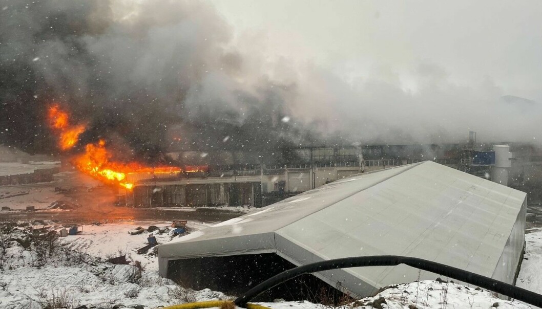 Det brant kraftig da det tok fyr i gjenvinningsanlegget hos Franzefoss Eide i begynnelsen av desember i fjor. Det brant kraftig da det tok fyr i gjenvinningsanlegget hos Franzefoss Eide i begynnelsen av desember i fjor.