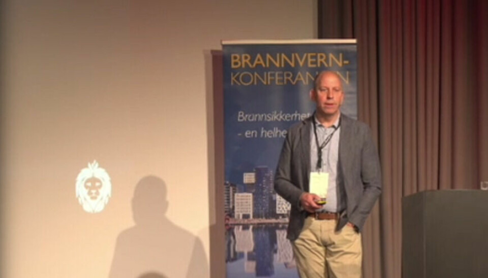 Fredrik Hiort i BRIAB snakket om hvordan fremtidig bruk av BIM kan bedre brannsikkerheten i byggefasen.